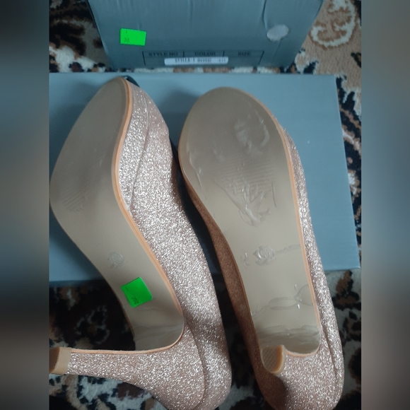 Stilla Gold Sparkle Heels New - Picture 7 of 7